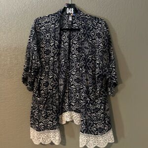 48 Navy And Cream Kimono
